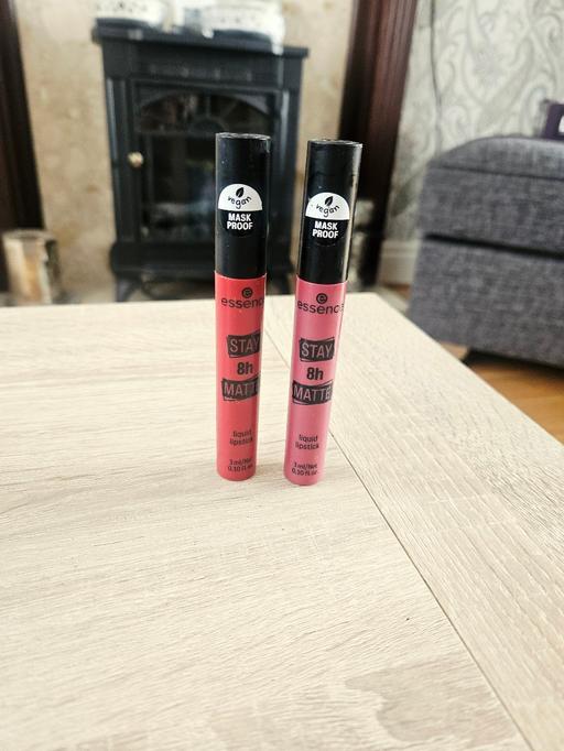 Buy & Sell Newton Doncaster - Photos for 2 liquid lipsticks.. like new.
