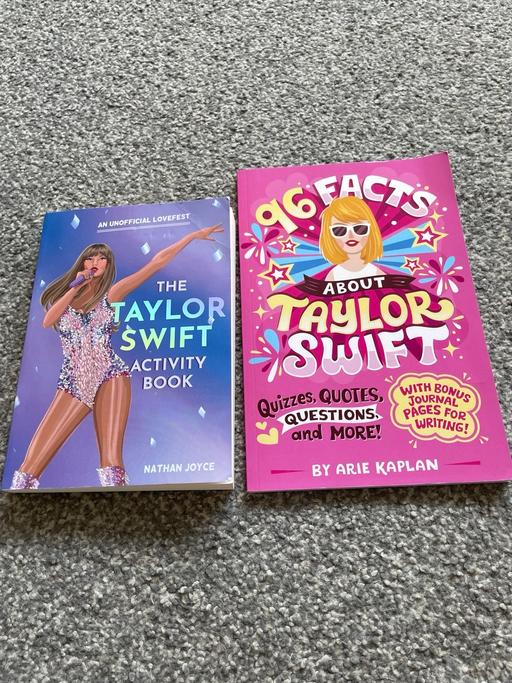 Buy & Sell West Bromwich Sandwell - Photos for 2 Taylor Swift books