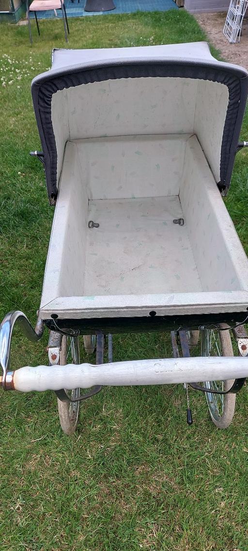 Buy & Sell Shoreham Airport Adur - Photos for Silvercross Dolls Pram