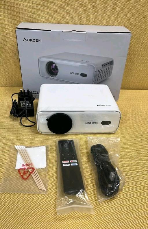 Buy & Sell Essington Wolverhampton - Photos for projector and stand