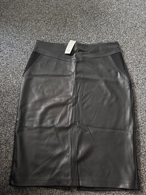 Buy & Sell Cheshunt Broxbourne - Photos for River island skirt