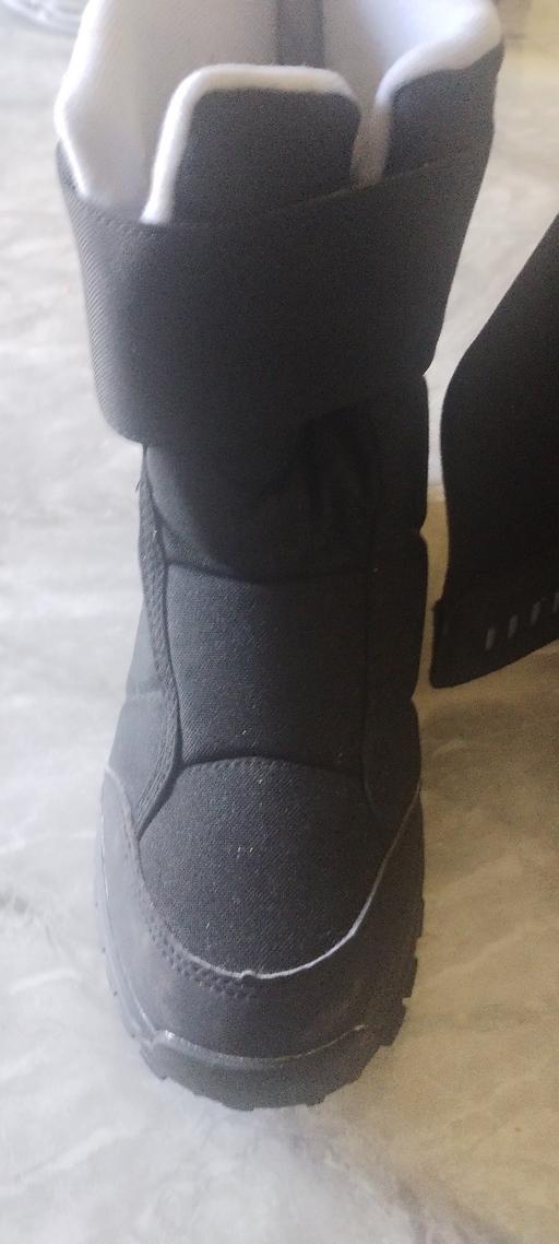 Buy & Sell West Bridgford Rushcliffe - Photos for Quechua Black winter boots 5.5
