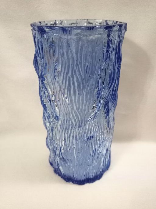 Buy & Sell Tyseley Birmingham - Photos for VINTAGE RAVENHEAD BARK EFFECT GLASS VASE.