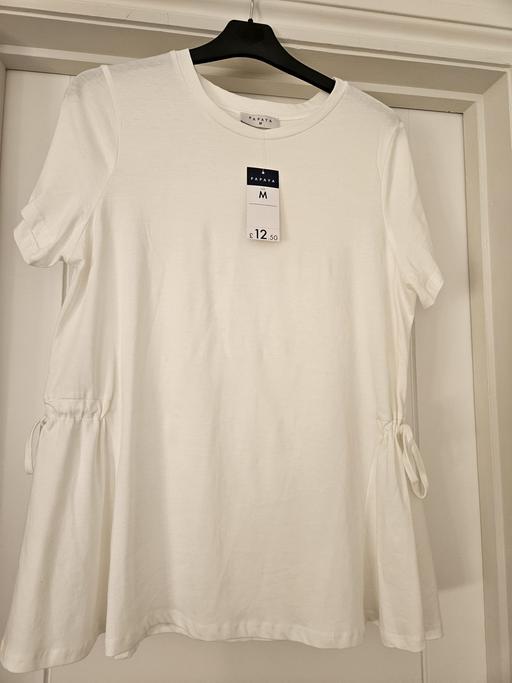 Buy & Sell Weston Point Halton - Photos for 🌟NEW🌟 Size M MATALAN white side tie tshirt