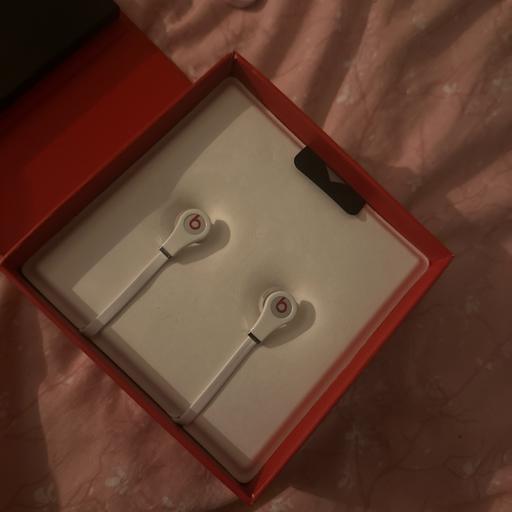 Buy & Sell East Ham East London - Photos for beatstour earphones