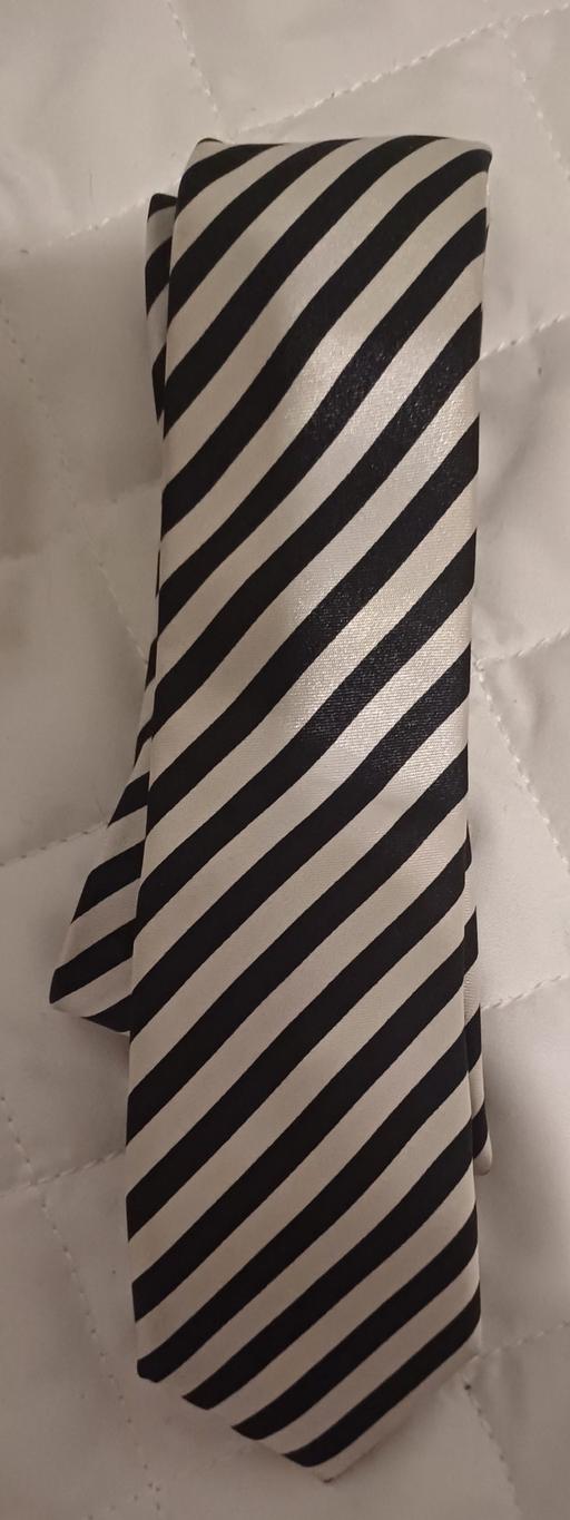 Buy & Sell Ferryhill County Durham - Photos for Tie