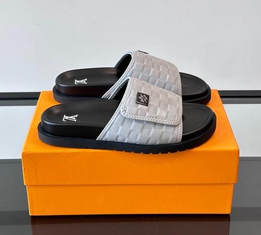Buy & Sell Redhill Reigate and Banstead - Photos for Black and White Louis Vuitton sliders + Box