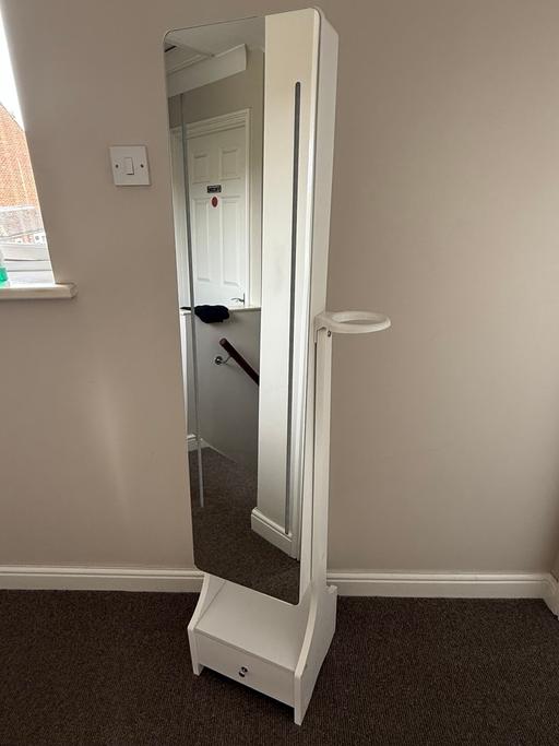 Buy & Sell Maylands Gateway Dacorum - Photos for Mirror with storage