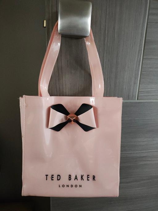 Buy & Sell Scholes Rotherham - Photos for Ted Baker small bag