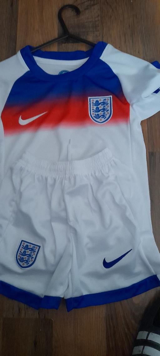 Buy & Sell Walsall Wood Walsall - Photos for England kit 4/5yrs