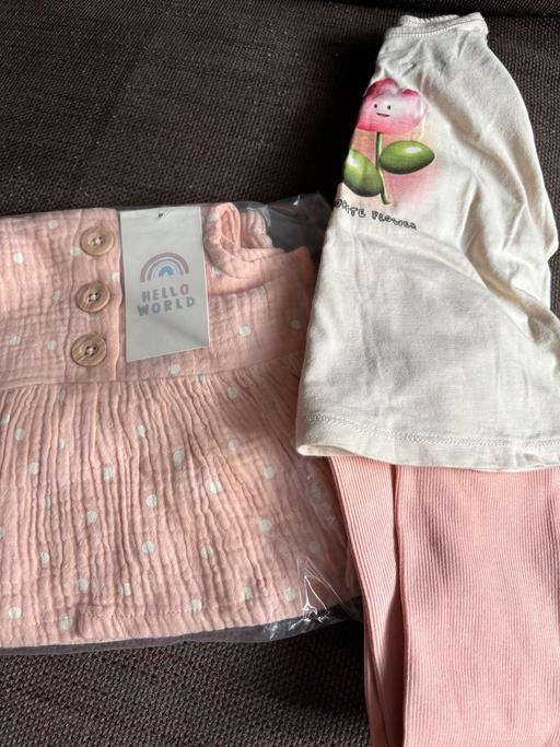 Buy & Sell Bracklesham Bay Chichester - Photos for 2 little baby girl outfits. 6-9 m