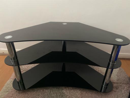 Buy & Sell Burroughs, The North West London - Photos for Tv Corner glass table