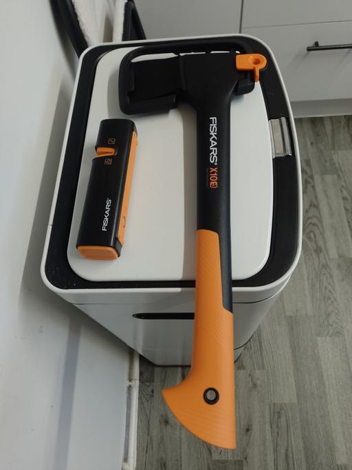 Buy & Sell Coventry Coventry - Photos for Fiskars X10 axe new with sharpener