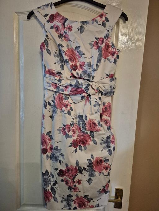Buy & Sell Walsall Town Centre Walsall - Photos for Ladies lovely short sleeved dress by Oasis