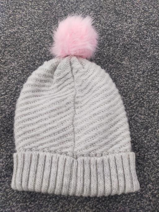 Buy & Sell Maypole Birmingham - Photos for Ladies bobble hat