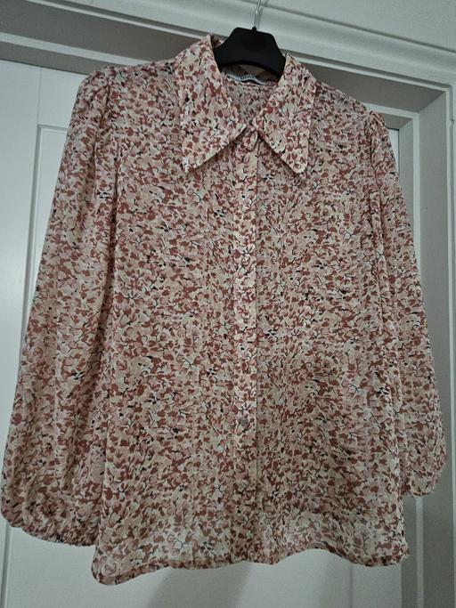Buy & Sell Weston Point Halton - Photos for Size M (size 12) floral blouse