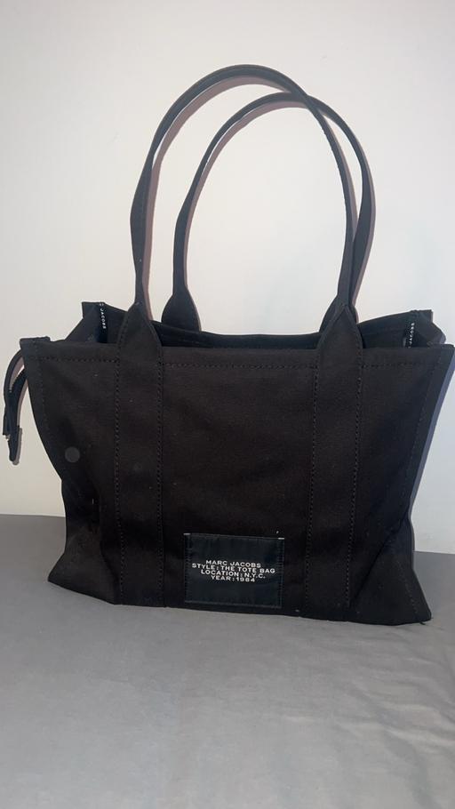 Buy & Sell Hill Top Sandwell - Photos for Marc Jacobs The Tote Bag