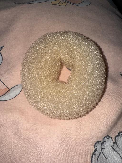 Buy & Sell Croxteth Liverpool - Photos for Blonde Bun Ring