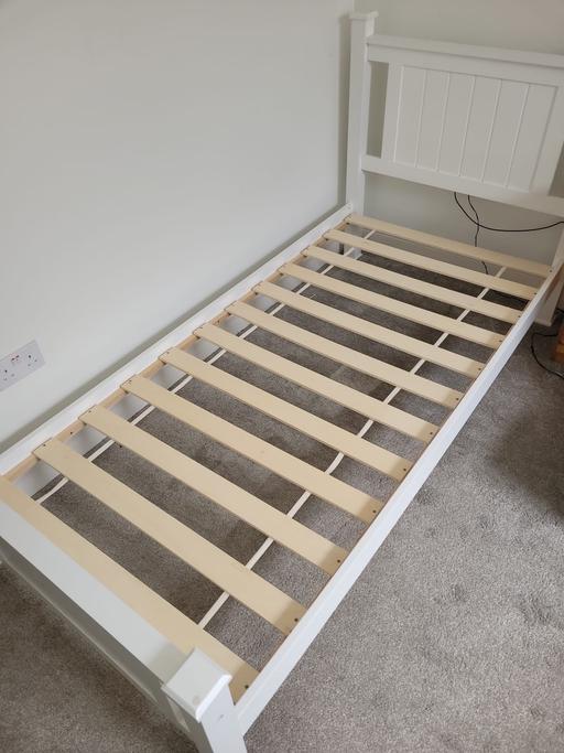 Buy & Sell Cann Hall East London - Photos for Single White Wooden Bed frame