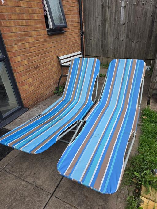 Buy & Sell Erdington Birmingham - Photos for Striped outdoor loungers