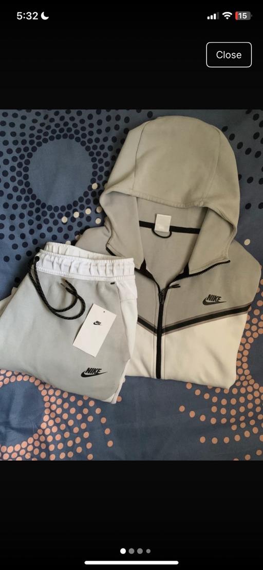 Buy & Sell Toothill Swindon - Photos for Grey & white tech fleece