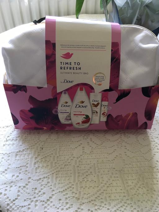 Buy & Sell Langford Central Bedfordshire - Photos for Time to Refresh Ultimate Beauty Bag by Dove