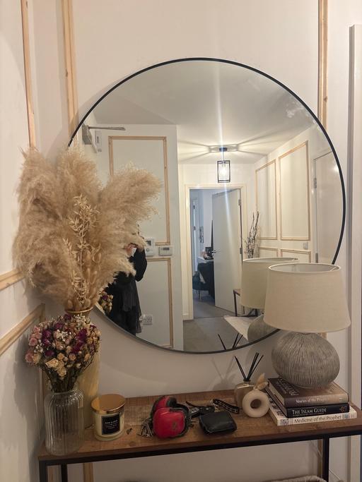 Buy & Sell Millwall East London - Photos for Black round mirror
