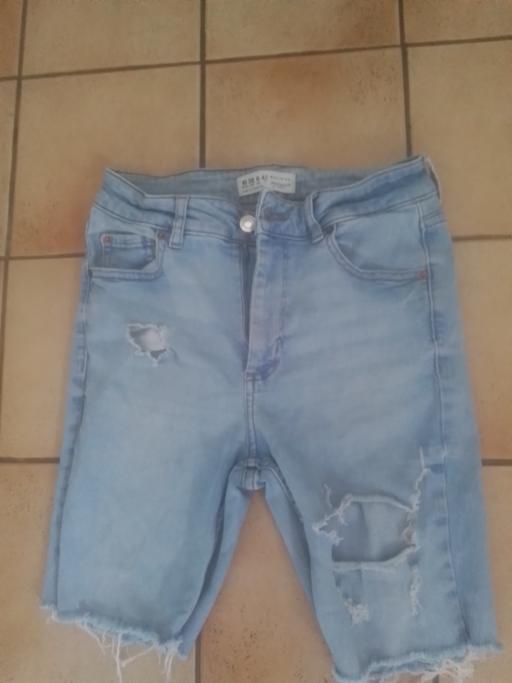 Buy & Sell Streetly Walsall - Photos for LADIES DENIM RIPPED KNEE LENGTH SHORTS