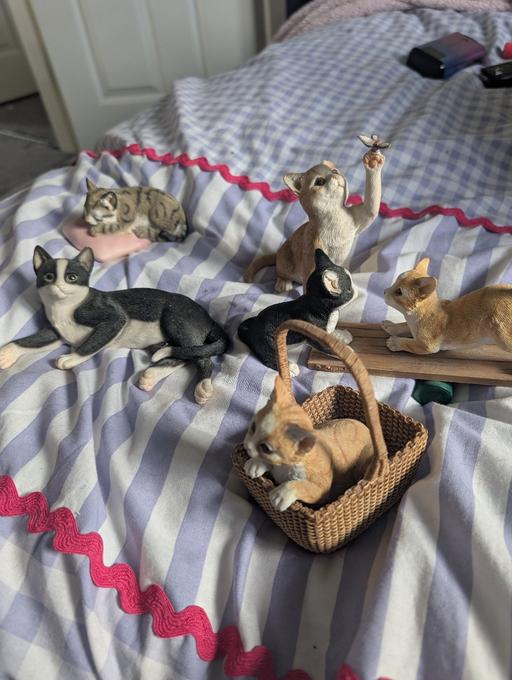 Buy & Sell Stourbridge Dudley - Photos for collectable cat statues