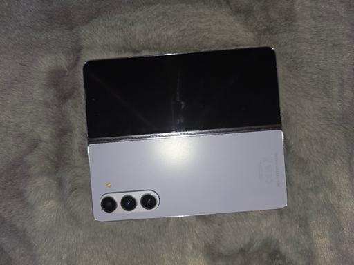 Buy & Sell Surrey Quays South East London - Photos for SAMSUNG FOLD 5 ( LIKE NEW )