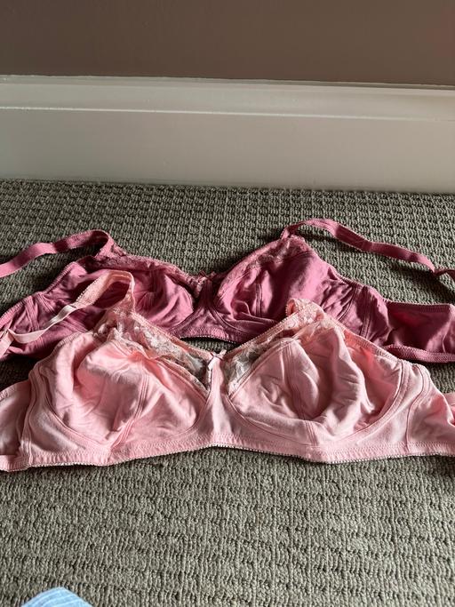 Buy & Sell New Eltham South East London - Photos for 2 ladies 42C bras