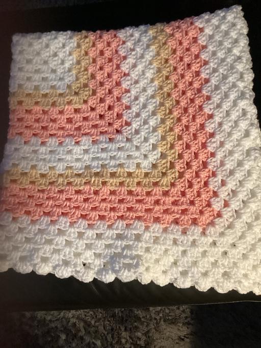 Buy & Sell Dagenham Barking and Dagenham - Photos for Peach, Buttermilk and White Baby Blanket