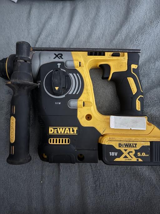 Buy & Sell Croydon Croydon - Photos for Dewalt hammer 18 DCH273