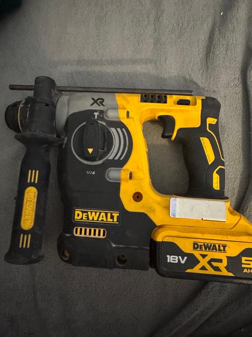 Buy & Sell Croydon Croydon - Photos for Dewalt hammer drill DCH273
