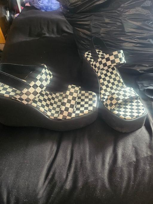 Buy & Sell Northfield Birmingham - Photos for 🖤 Checkered Platform Sandals