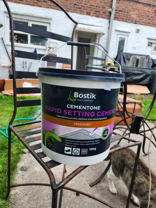 Buy & Sell Longsight Manchester - Photos for 🧱 Bostik Cementone Rapid Setting Cement – 1