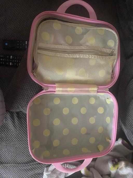 Buy & Sell North Wingfield North East Derbyshire - Photos for Hello kitty vanity case