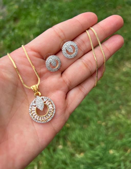 Buy & Sell Queniborough Charnwood - Photos for Gold Plated American Diamond Pendant Set