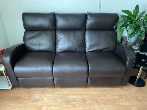 Buy & Sell Harefield Hillingdon - Photos for Brown leather 3 recliner seater for free