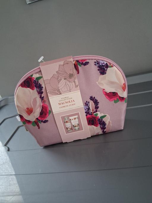 Buy & Sell Zone 2 Lichfield - Photos for M&S magnolia collection.