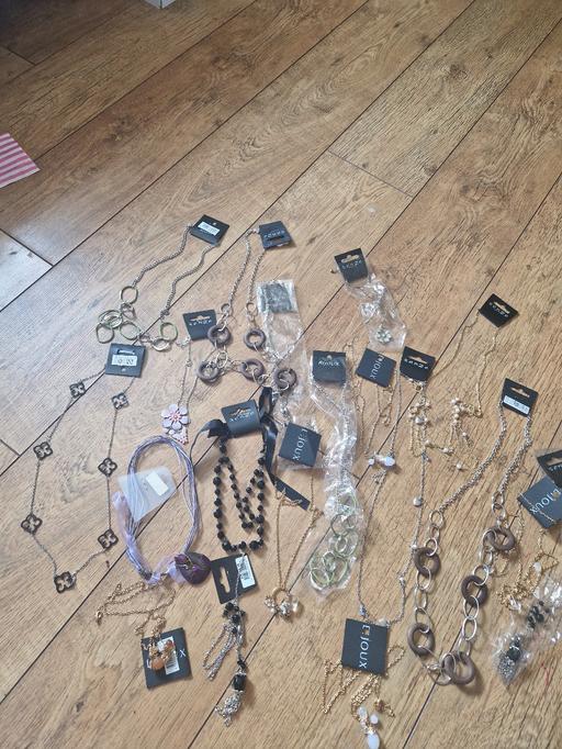 Buy & Sell Colyers South East London - Photos for joblot new necklaces