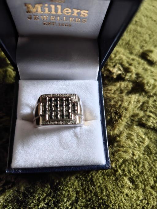 Buy & Sell Moxley Walsall - Photos for 9ct white gold diamond ring 12.3 g