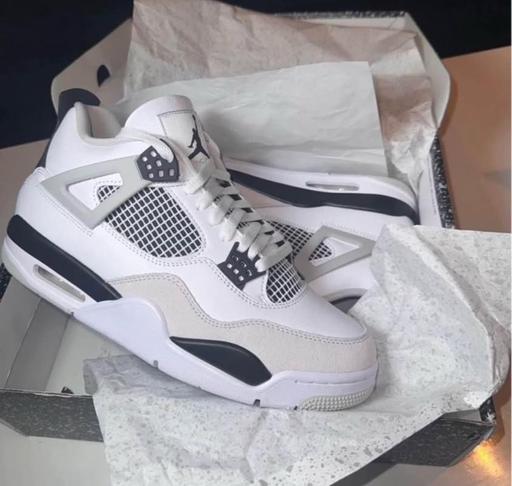 Buy & Sell West Bromwich Sandwell - Photos for Jordan 4 Military Black 7.5 BRAND NEW