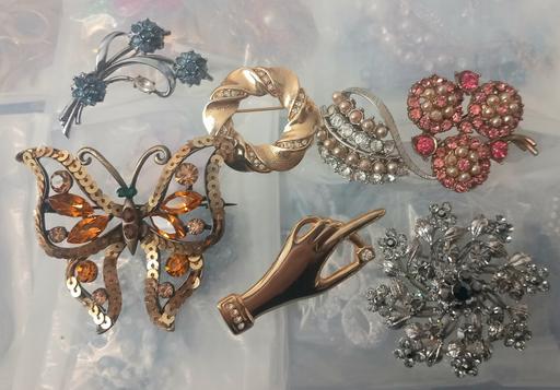 Buy & Sell Thatto Heath Saint Helens - Photos for 07 beautiful gemstone brooches