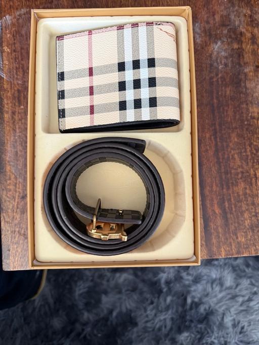 Buy & Sell Walsgrave on Sowe Coventry - Photos for Burberry belt and wallet