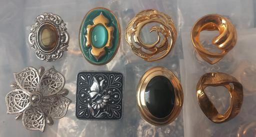 Buy & Sell Thatto Heath Saint Helens - Photos for Collection of vintage scarf clip brooches 5