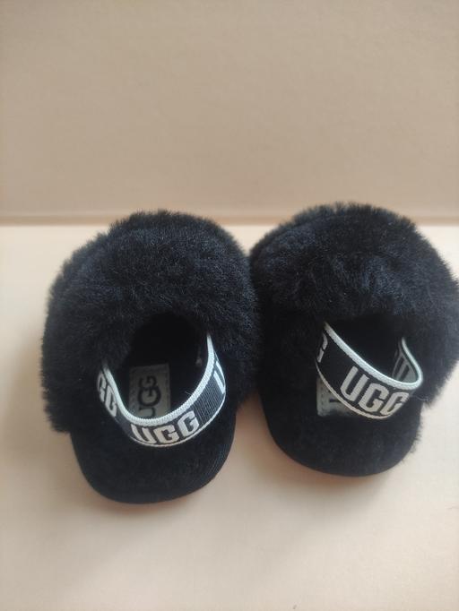 Buy & Sell Grafton Street Industrial Estate West Northamptonshire - Photos for UGG fluff yeah black slipper