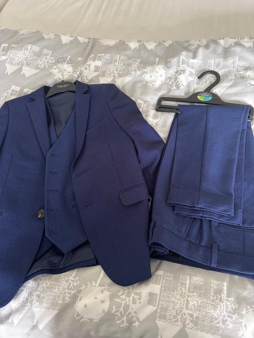 Buy & Sell Sutton Coldfield Birmingham - Photos for Boys 3 piece suit