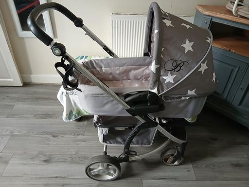 Buy & Sell Reedley Burnley - Photos for carrycot pram