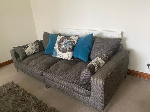 Buy & Sell Ossett Wakefield - Photos for Large 4 seater sofa with scatter cushion back